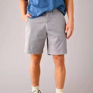 American Eagle Classic Next Level Flex Chino Gray Shorts Men’s- Size 33